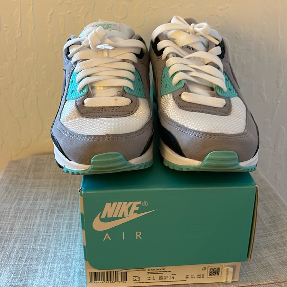 Nike Air Max 90 White Particle Grey Turquoise Women’s Size 5.5 -Used Great Cond